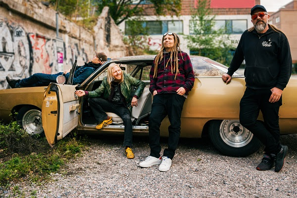 Fiński zespół stonerowy/punkrockowy Alkemia wydał swoją debiutancką EP-kę.