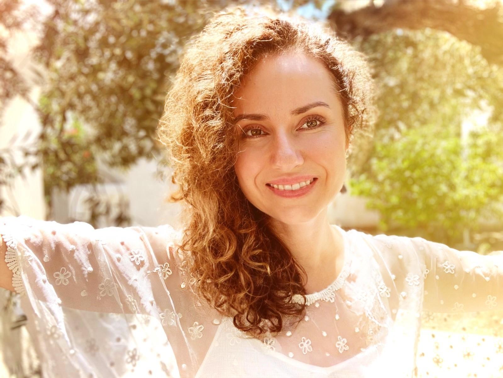 Anna Ruttar prezentuje „Huśtawkę” – drugi singiel zapowiadający płytę