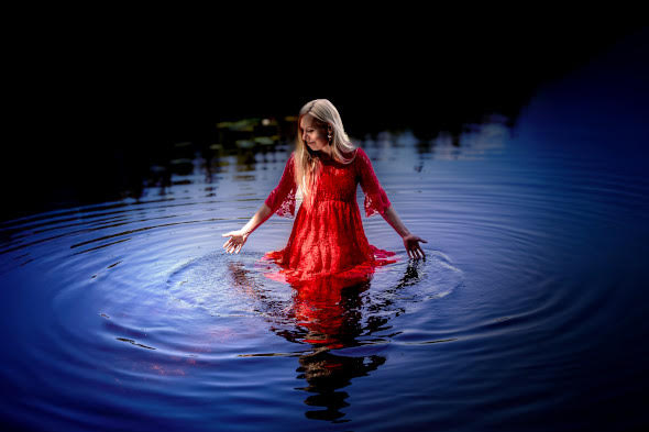 Drugi album zespołu Piper, „A Bridge Across Time”, porusza wielkie tematy