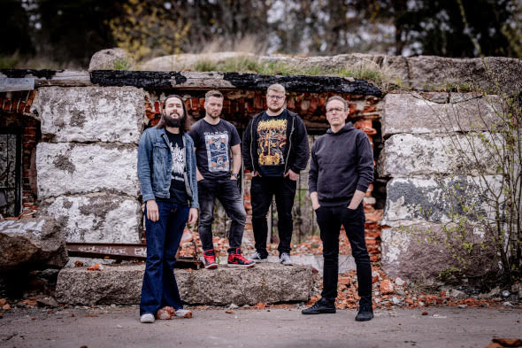 Fiński Torch Us wydaje nowy singiel – mieszankę szybkich riffów, nieustępliwej perkusji i szalonej energii!