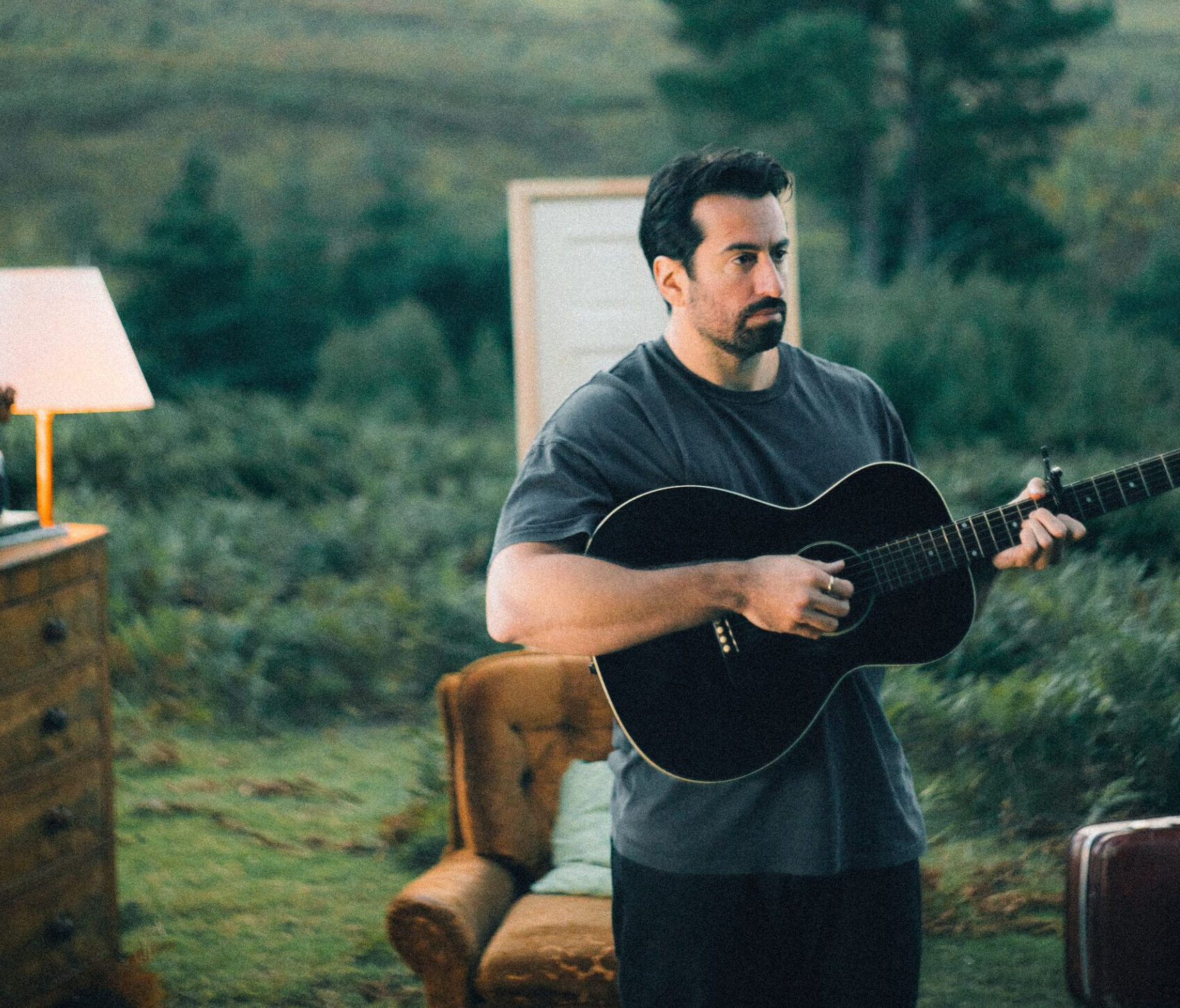 Holenderski artysta Dotan zagra dwa kameralne koncerty w Polsce