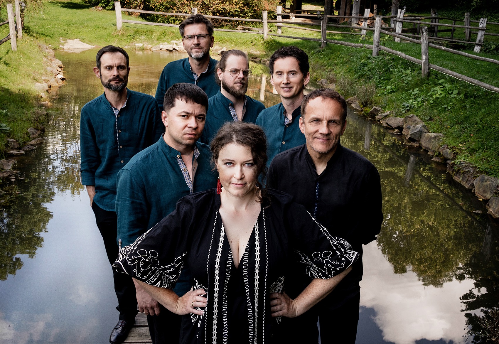 Dziewczęca z Iskani Premiera singla z nowej płyty zespołu Tołhaje