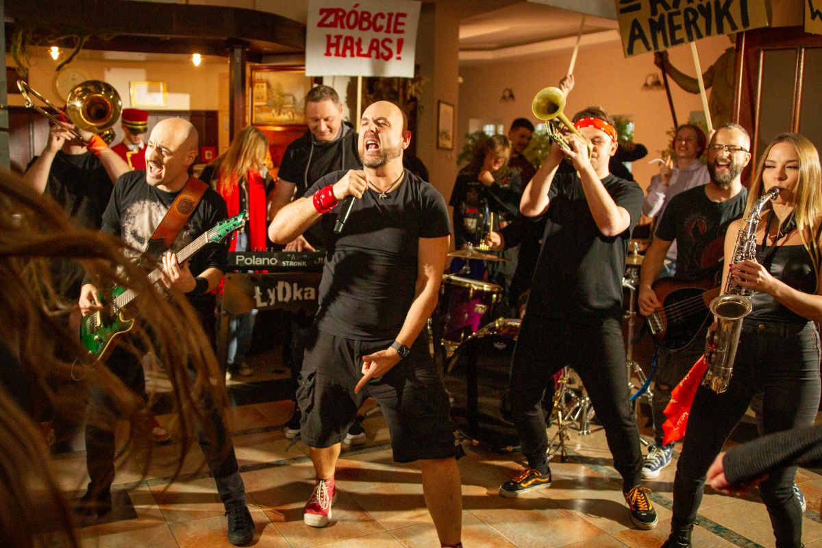 Nowy teledysk i wiosna z Łydką Grubasa