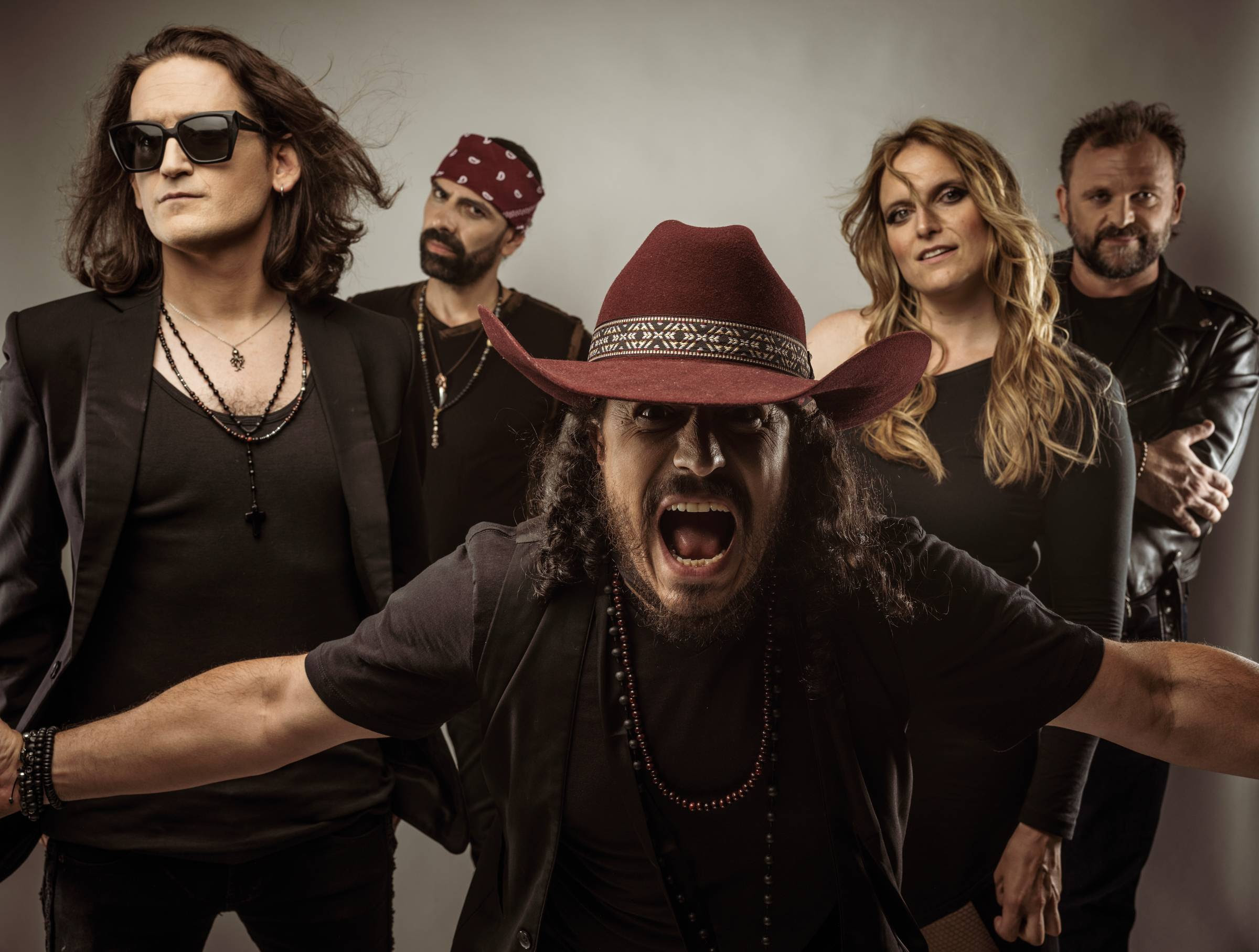 Francuska autostrada ujawnia wideo o wysokim napięciu „¡BANG BANG!”