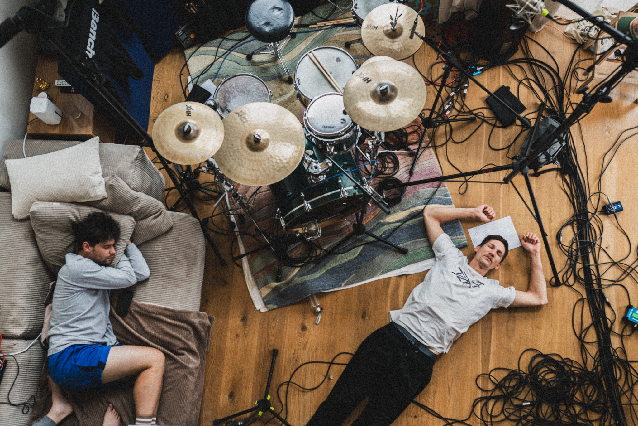 Kuba Knap pozwala sobie czuć i nie bać się tego czucia. Kolejna premiera zespołu Szefostwo.