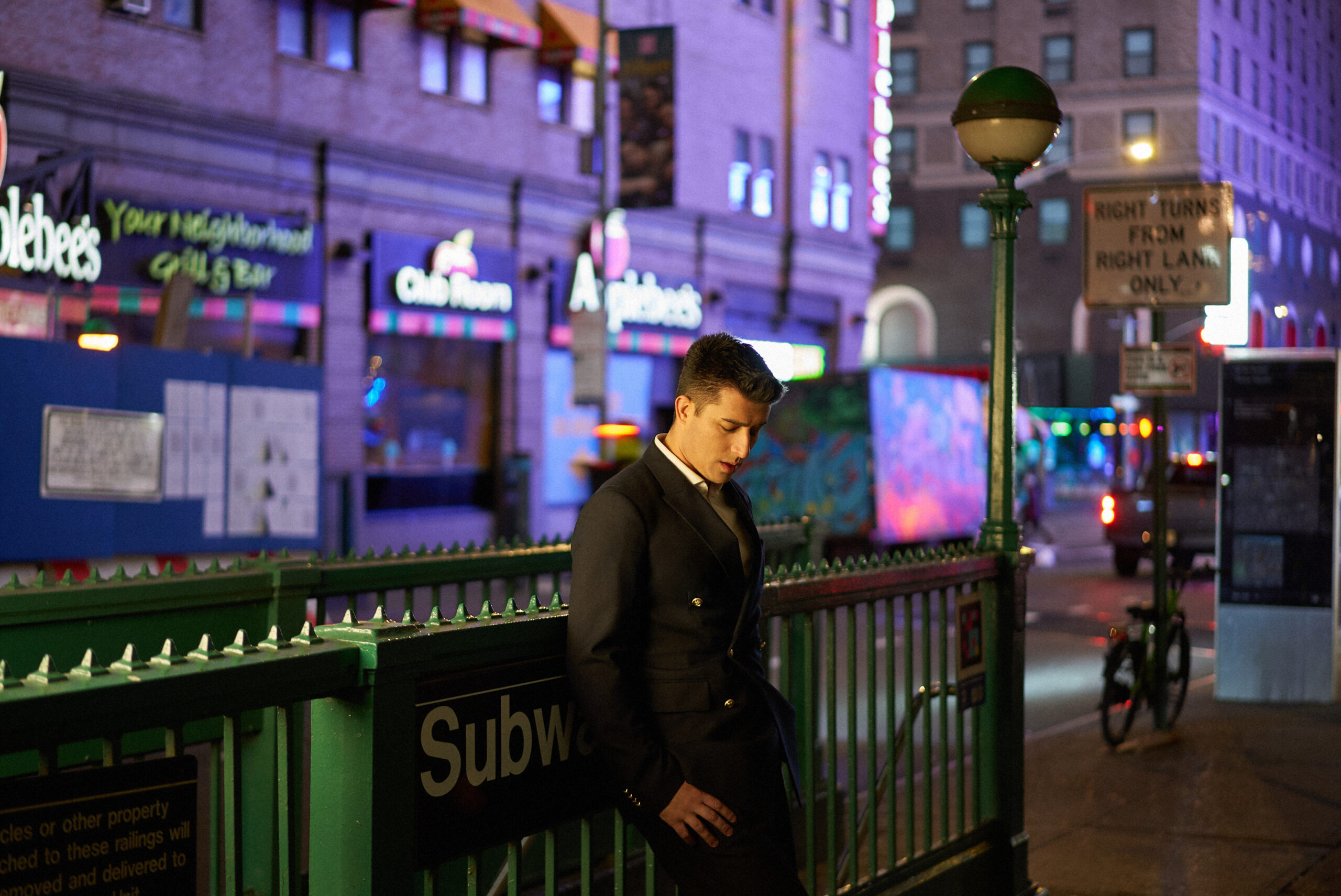 Filip Lato odsłania „Obrazek z czarnym tłem”