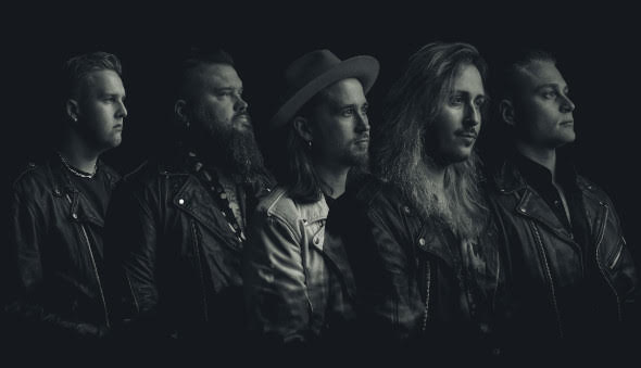 Syn marnotrawny wraca do miasta – nowy singiel Iana Voltage’a „Syn marnotrawny” nie kłania się i nie błaga