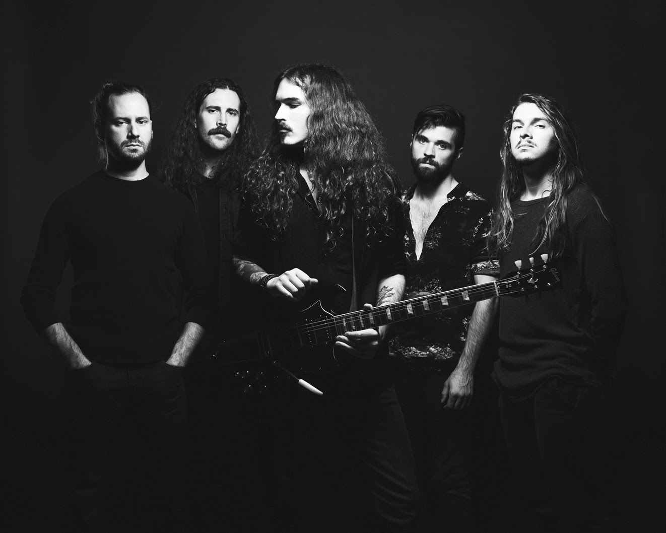 Bastion Rose wydaje psychologiczny nowy singiel „I”