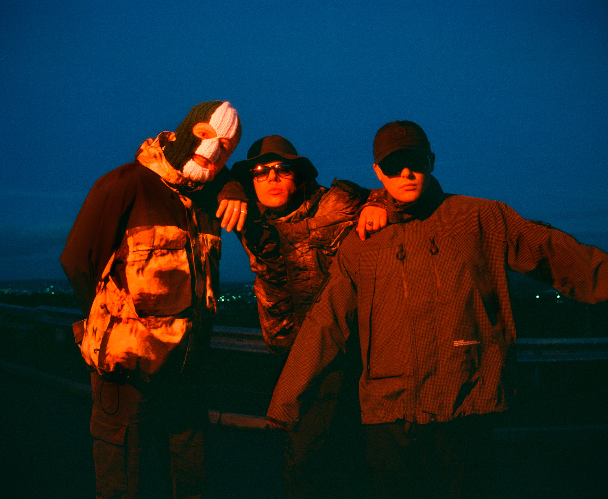 KNEECAP prezentuje klip do utworu „FENIAN”!!