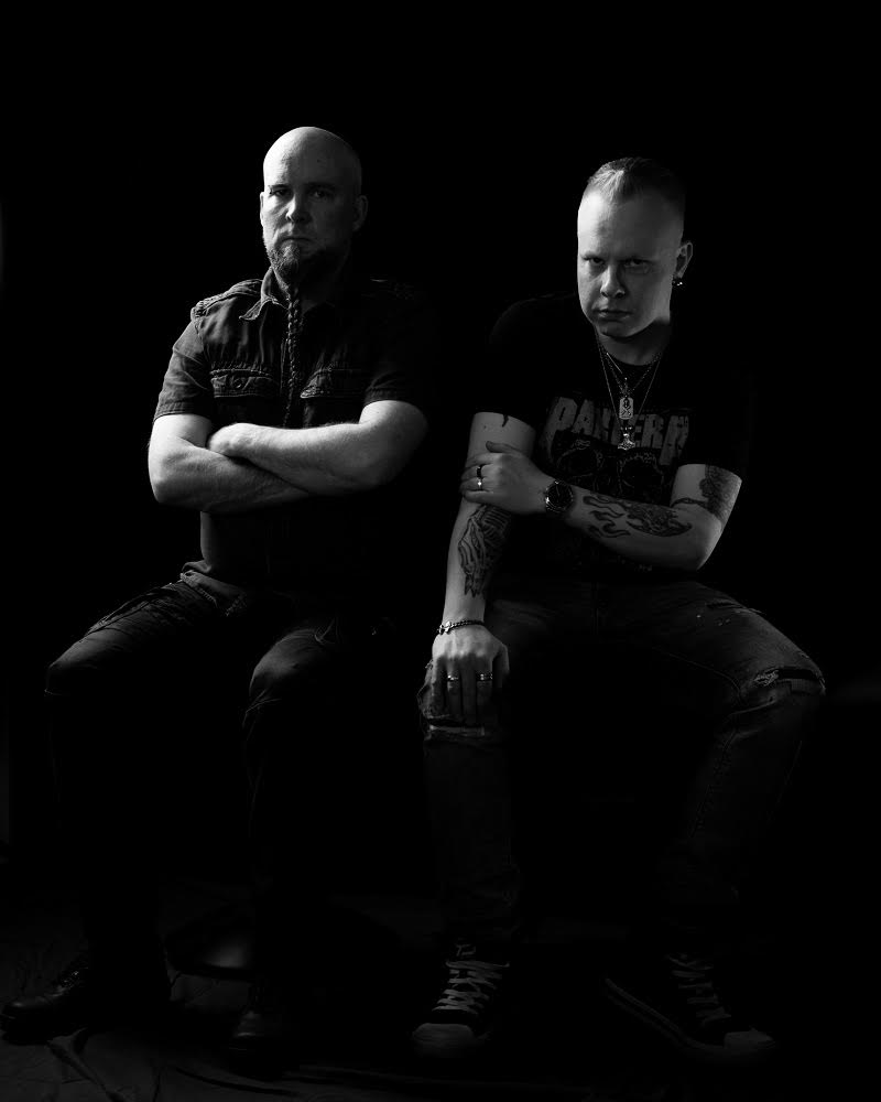 Fiński dwuosobowy zespół deathmetalowy Gates Open wydał nowy singiel „The Black Scorpion”