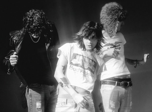 LAKE DRIVE zachwyca nowym, energicznym utworem: „Obsessed”