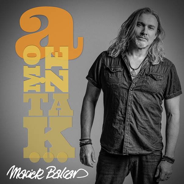 Maciek Balcar wraca z nowym singlem „A może tak…”