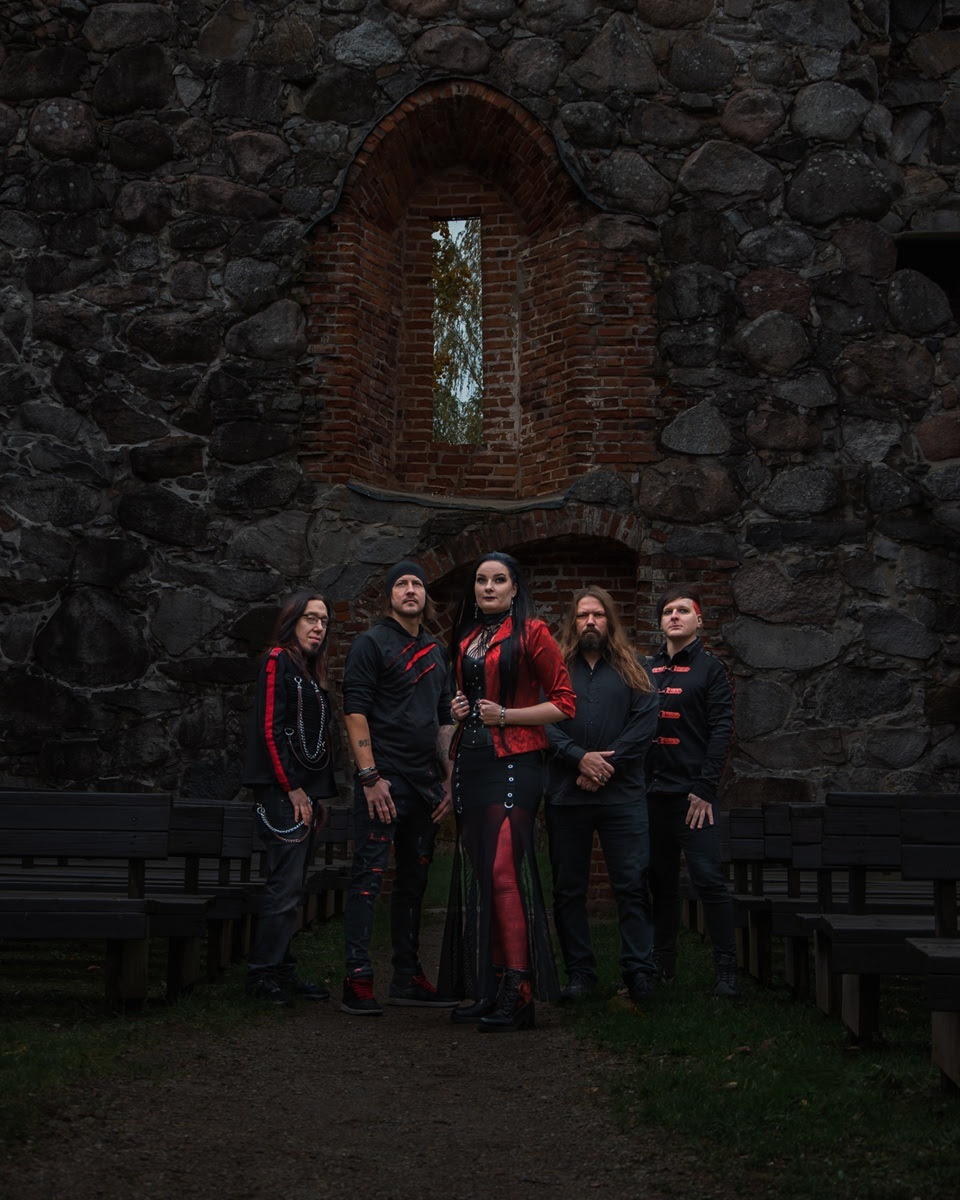 Fiński zespół heavymetalowy Crimson Day rozpala horyzont nowym teledyskiem z tekstem „Song of Fire”