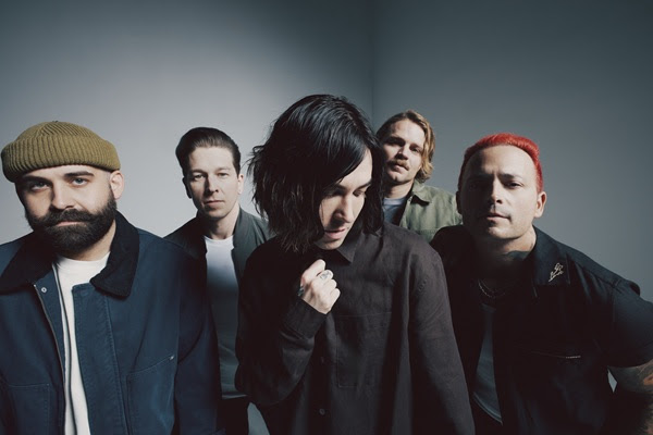 Zespół SLEEPING WITH SIRENS wydaje nowy singiel „Paralyzed” – „An Ending In Itself”