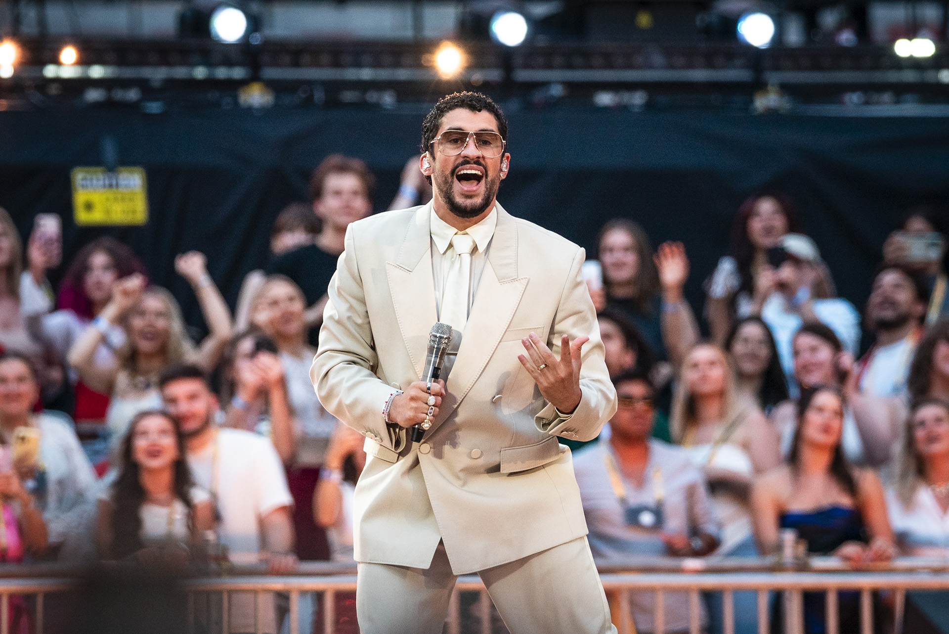 Latynoski vibe ogarnął Stadion Narodowy. Historyczny koncert Bad Bunny w Polsce!