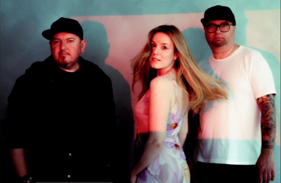 Ptaków Szepty prezentują dwa nowe single. To kolejny krok w stronę debiutanckiego albumu