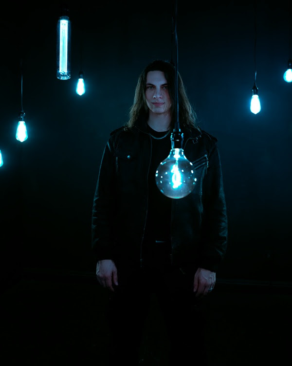 ARANKAI rozpoczyna nowy rozdział: zapowiedziano nowy album „The Shape Of Blue”, który ukaże się 30 października nakładem Hopeless Records