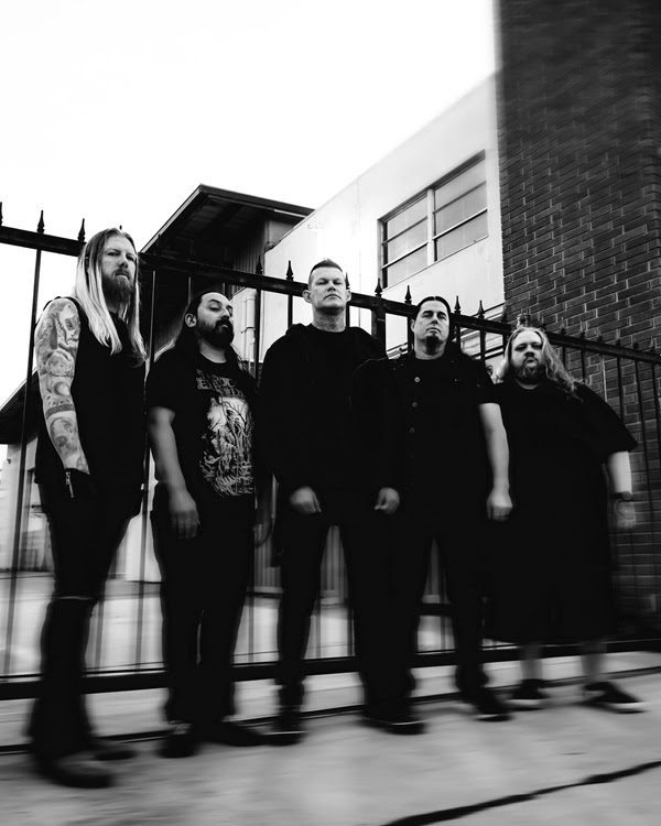 CARNIFEX wydaje nowy singiel „Licking Love From A Knife” z nadchodzącego albumu „More Than Misery”
