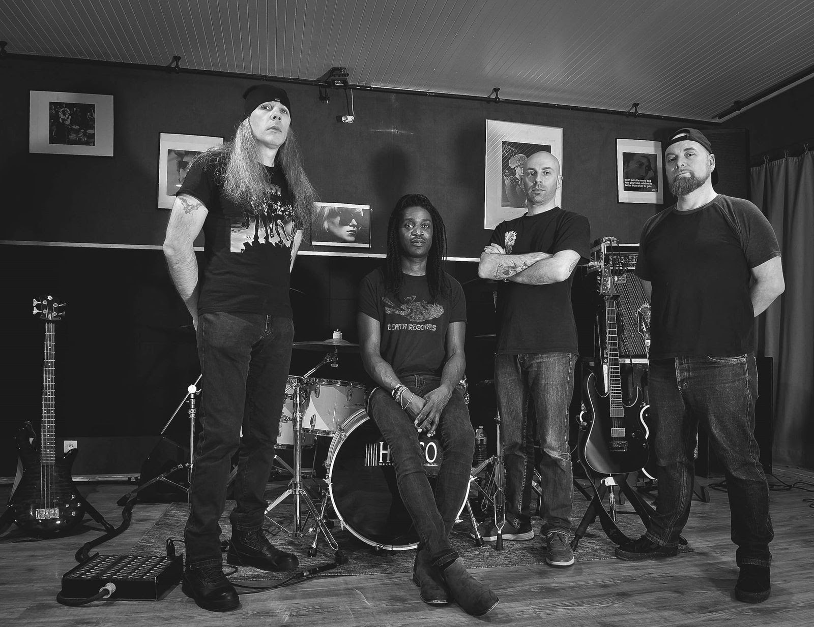 Francuscy heavymetalowcy Hot Hell Room wydają nowy singiel i teledysk „Blood Red Sand”